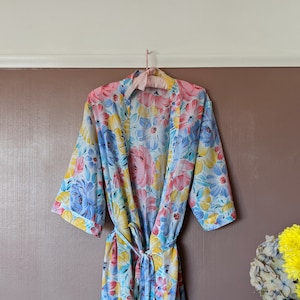 Beautiful Floral Design Ladies Robe | UK Size 14-16 | Soft & Elegant Loungewear | Comfy Nightwear