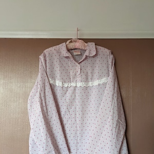 Impresionante camisón floral rosa y púrpura / Vintage 1980s / Ropa de dormir suave y elegante / Tamaño del Reino Unido 12-14 / Marca Glá Mór