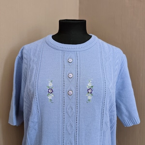 Gorgeous purple knit top, size L, floral embroidered knit top, button down floral top, 1990s purple knit top