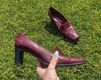 Zapatos de salón vintage de piel burdeos, talla UK 4 / EU 37 / Mocasines de tacón ancho / Zapatos de tacón de piel de los años 90 / Zapatos para la oficina y ocasiones informales elegantes