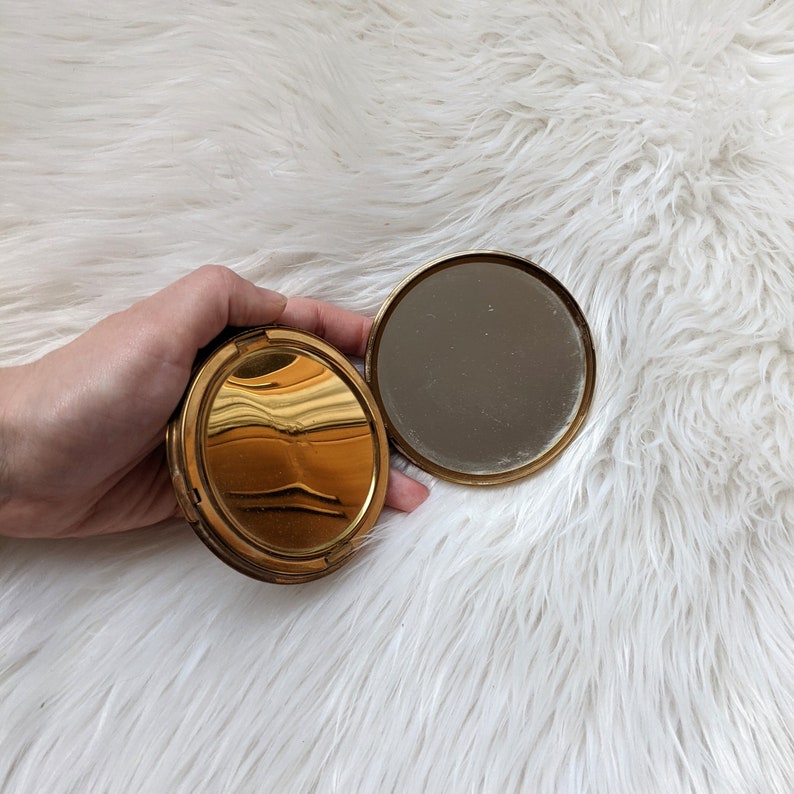 beautiful 1950/'s Le Rage powder compact multi colour flowers gold tone lacquered floral design