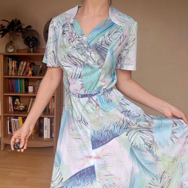 vintage aqua blue dress midi pleat dress blue vintage dress 1980s aqua blue palm leaf pattern swing dress 1980s vintage dress size UK14