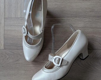 Vintage Beige Mary Jane Heels | UK Size 5 | Classic 80s Style Women's Shoes with Buckle Strap