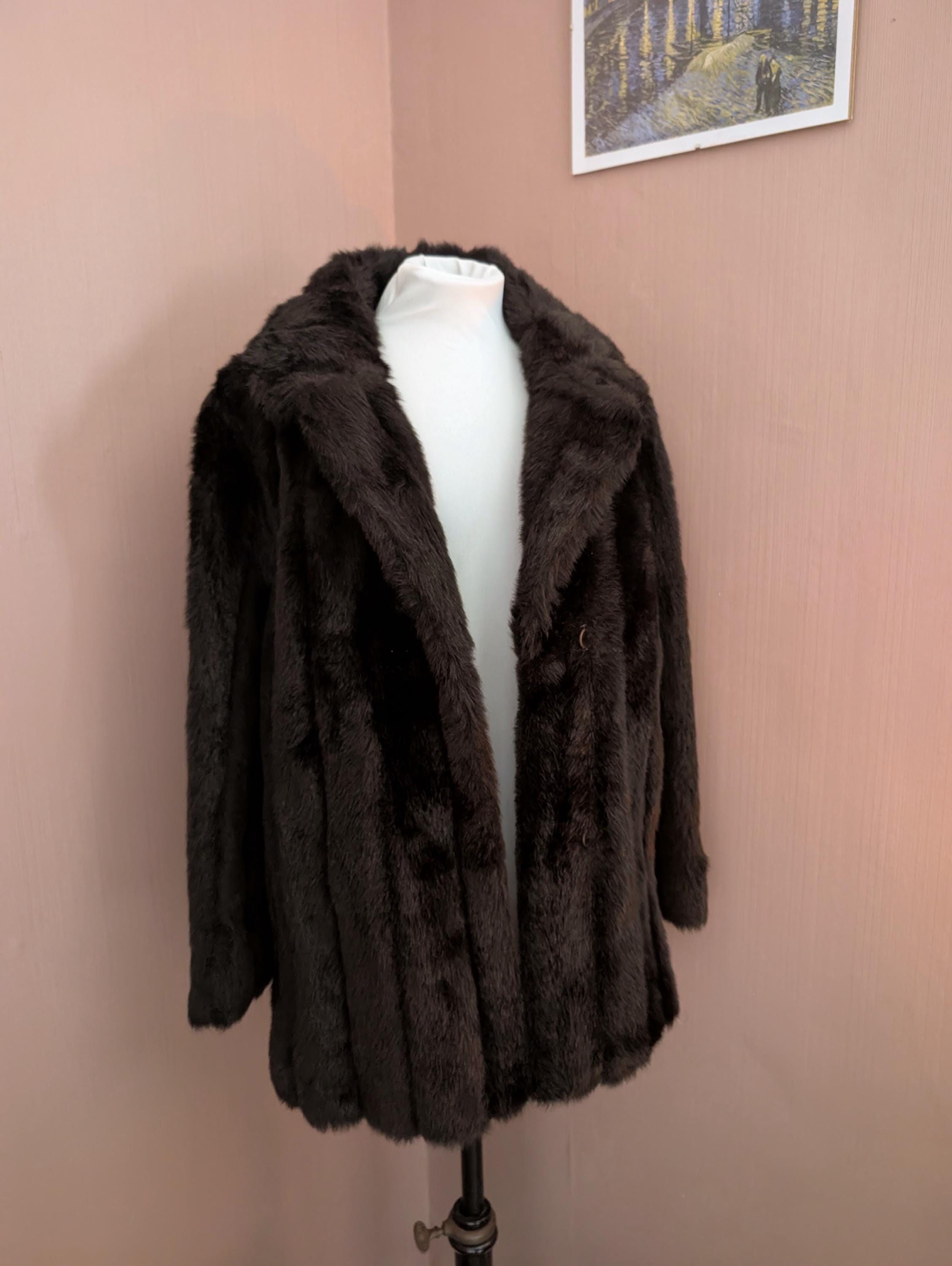 黒ファーコート サテン裏地付き 黒ファーコート刺繍入りサテン裏地