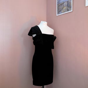 Vintage Black Velvet One-Shoulder Cocktail Dress – Principles – UK 10