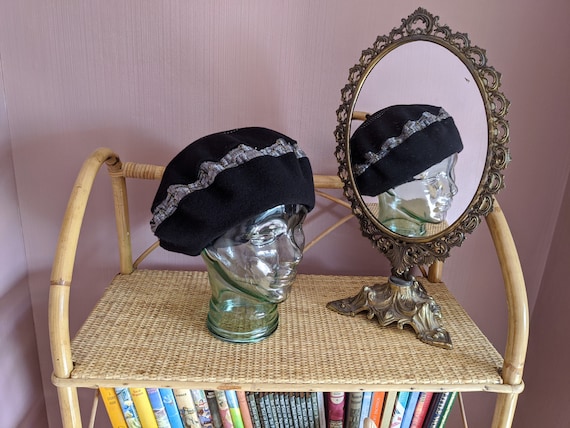 Vintage black wool beret, pure wool beret, embroid