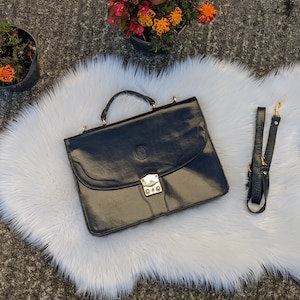 vintage black leather satchel, black leather book bag, vintage leather satchel, 1970&#39;s satchel, 1970&#39;s book bag, gold detail, Vero Cuoio