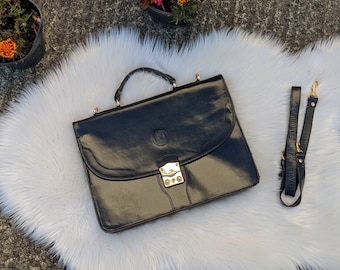 vintage black leather satchel, black leather book bag, vintage leather satchel, 1970's satchel, 1970's book bag, gold detail, Vero Cuoio
