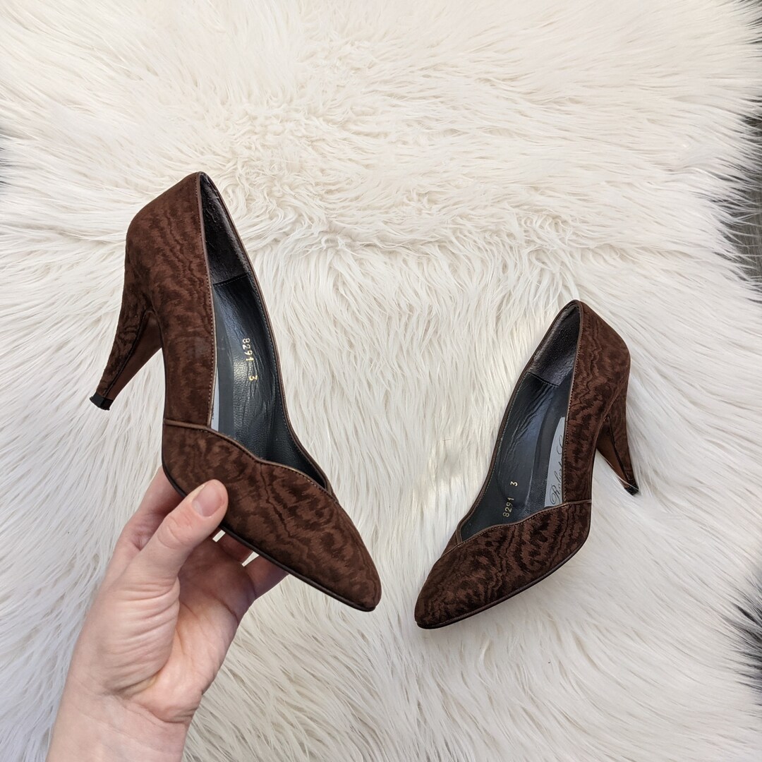 brown leather court shoes uk