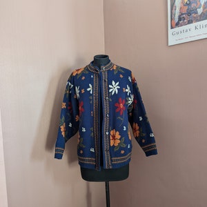 1980&#39;s floral cardigan, size M, navy floral cardigan
