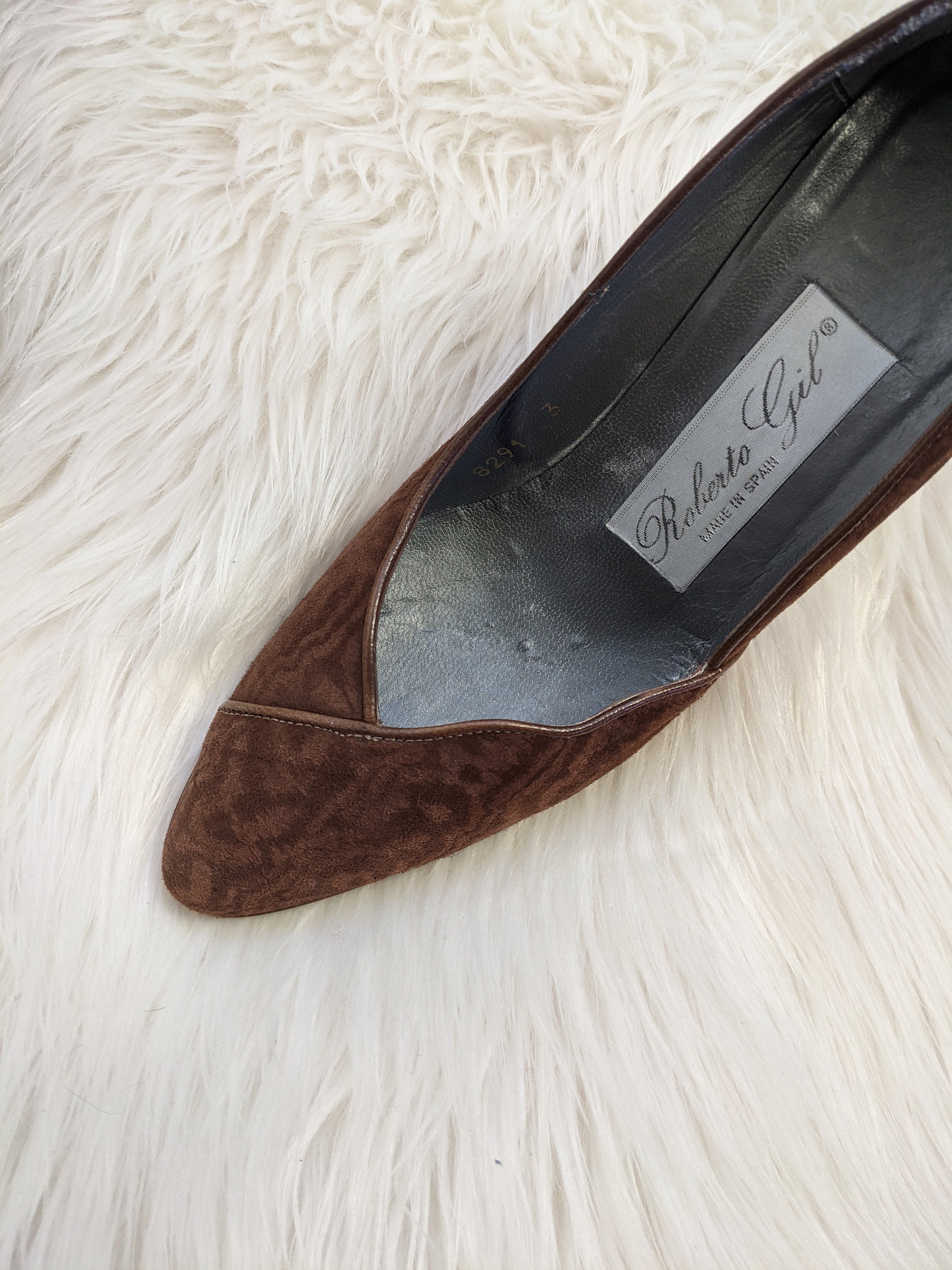 brown leather court shoes uk