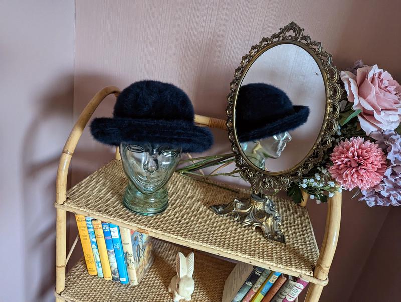 Vintage Kangol Angora Blend Bucket Hat: Navy Blue Furry  display picture 1