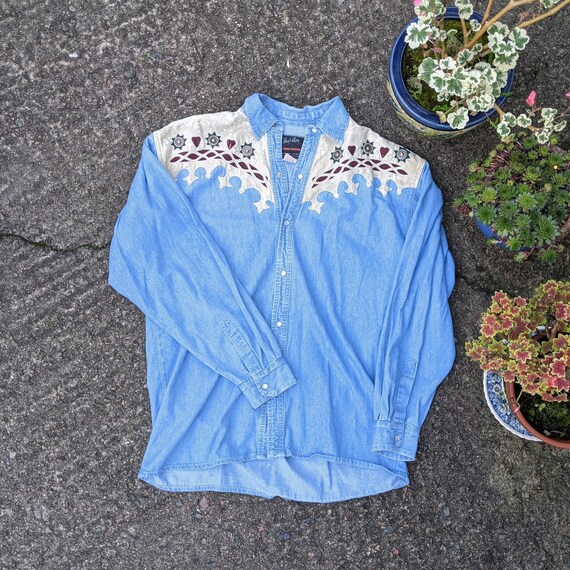 incredible men's western style denim shirt, size M