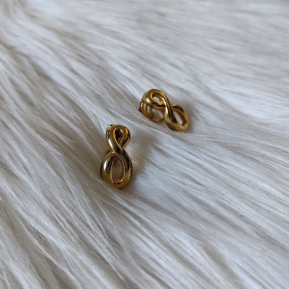 Old school figure 8 earrings discount