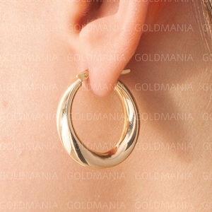 14K Yellow Gold Graduated Oval Hoop Earrings, 24mm By 19mm, Small Gold Hoops, Real 14K Gold Hoops, Polished Gold Hoops, Women 14K Gold Hoops