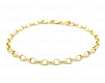 Puede incluir: Un brazalete de cadena de oro con un diseño clásico de eslabones ovalados.