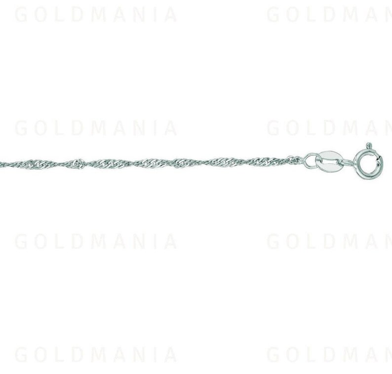 Puede incluir: Un collar de cadena de plata con un dise&ntilde;o de cuerda trenzada y un cierre de langosta.
