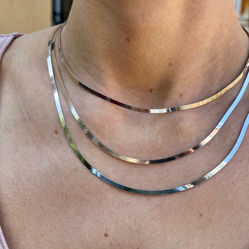 Herringbone Round Carabiner Necklace main image 1