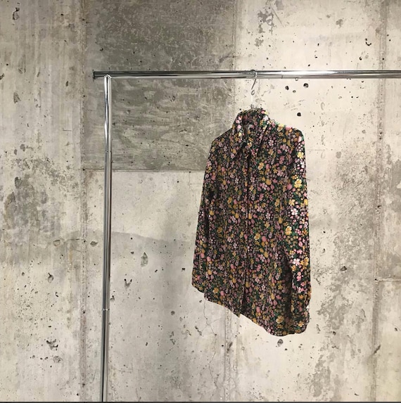 Graphic Vintage Floral 70's Collared Blouse