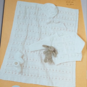 King Cole knitting pattern 5562  , baby patterns , baby knitting pattern , knitting patterns , 4 ply pattern , baby blanket , baby booties,