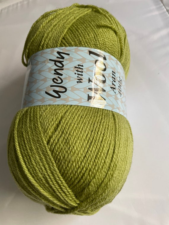 Wendy 400g Medium Weight Aran Yarn