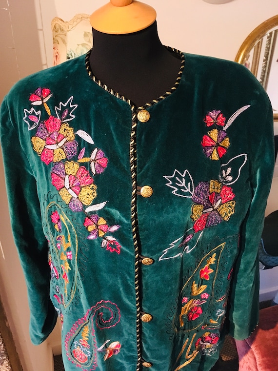 Amazing Embroidered Emerald Green Velvet Jacket S… - image 3