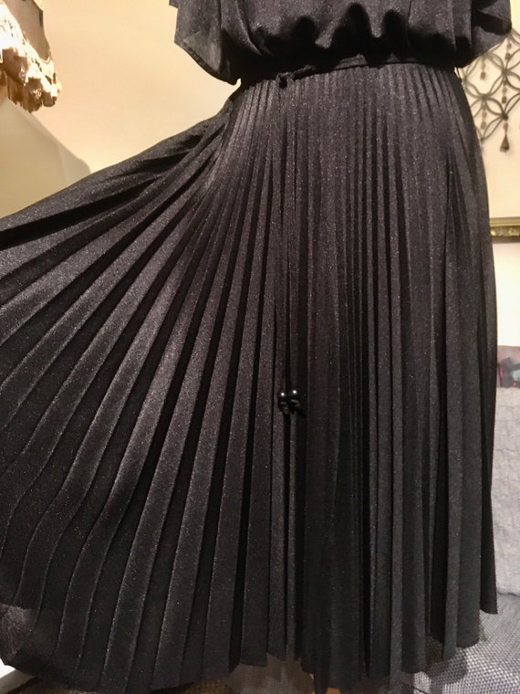 Cool Vintage 80s Pleated Shimmering 