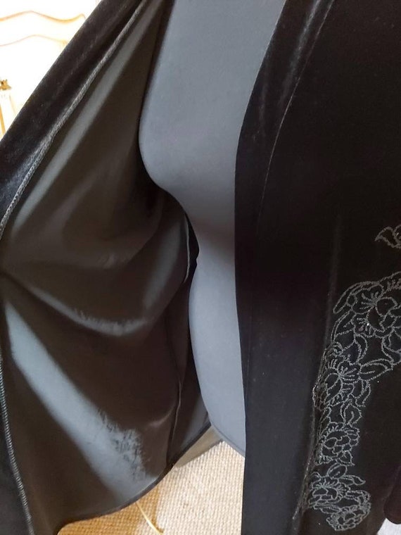 Vintage Black Velvet Velour Open Jacket Size 14 F… - image 4