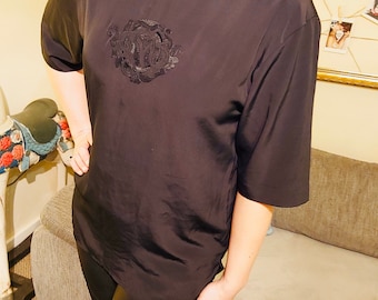 Cool Vintage Black Tunic Top Chinese Japanese Symbol Embroidered Size 10-12 Goth Indie Boho