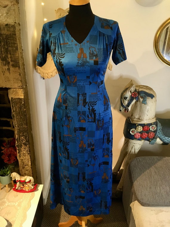 Unique Vintage 70s Quirky Print Maxi Dress Size 6… - image 2