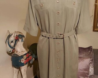 Vintage 80s Khaki Green Shirtdress With a Matching Belt Size 12 Indie Boho Hippie Mod New Wave Tailored Safari