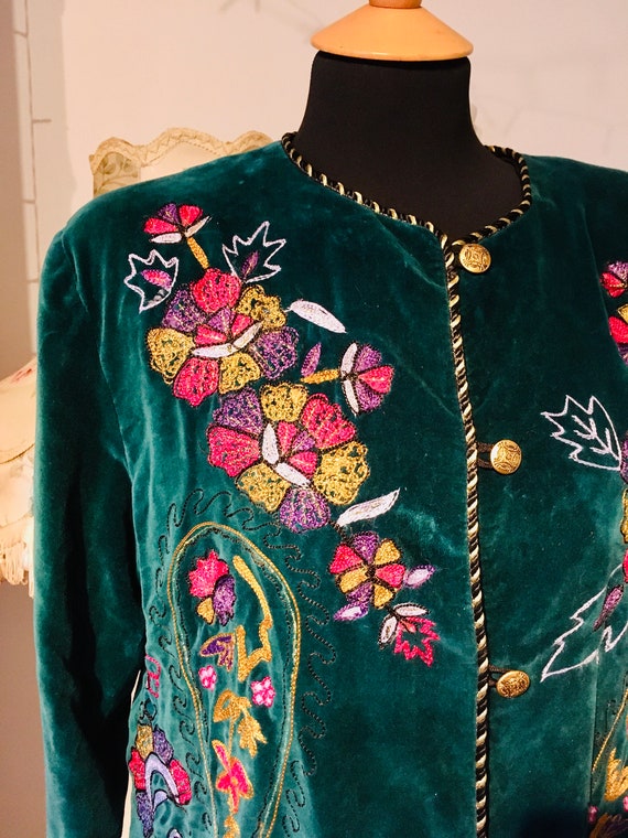 Amazing Embroidered Emerald Green Velvet Jacket S… - image 8