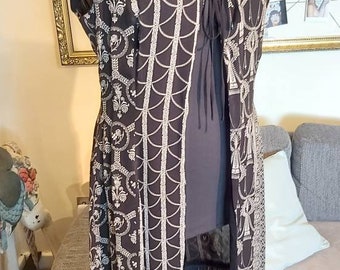 Vintage 90s Designer Dolce&Gabbana Longline Paisley Vest Shrug Size 8-10 Indie Boho Bohemian Hippie Gypsy Grunge Festival Fringe Tassels
