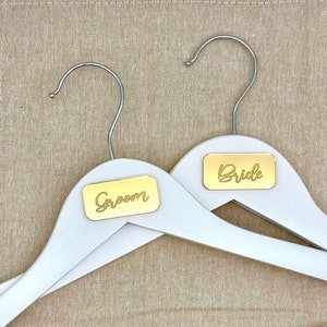 Personalized Wedding Hangers, Bridesmaid Hanger, Bridal Dress Hanger, Wedding favor,Acrylic Name Wedding Hangers,Custom Name Engraved Hanger