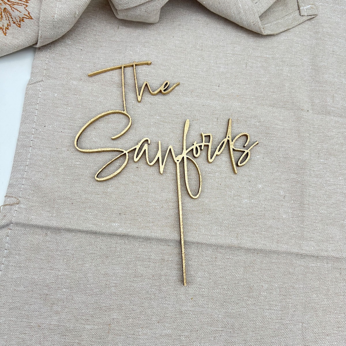 Wedding Cake Topper, Rustic Script Custom Cake Topper,personalized Mr and Mrs Cake Topper,bride and Groom Cake Decor,family Name Cake Topper - Etsy
