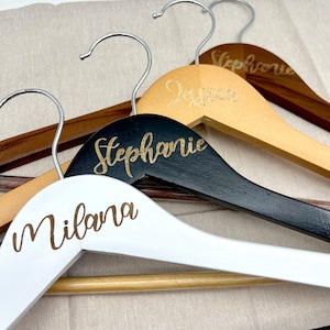 Personalized Wedding Hangers, Bridesmaid Hanger, Bridal Dress Hanger, Wedding favor, Name Wedding Hangers, Custom Name Engraved Hanger