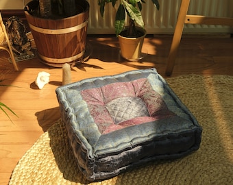 Square meditation velvet cushions