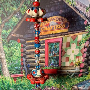 18&quot; Unique Whimsical Beaded Wand With Colorful Knobs and Hose Valves - Red/White/Blue Garden Stakes – Cool Plant/Yard Stakes - Gift