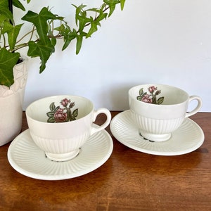 Set of 2 Moss Rose Wedgwood Edme Cups and Saucers Cream Ware England 1940s