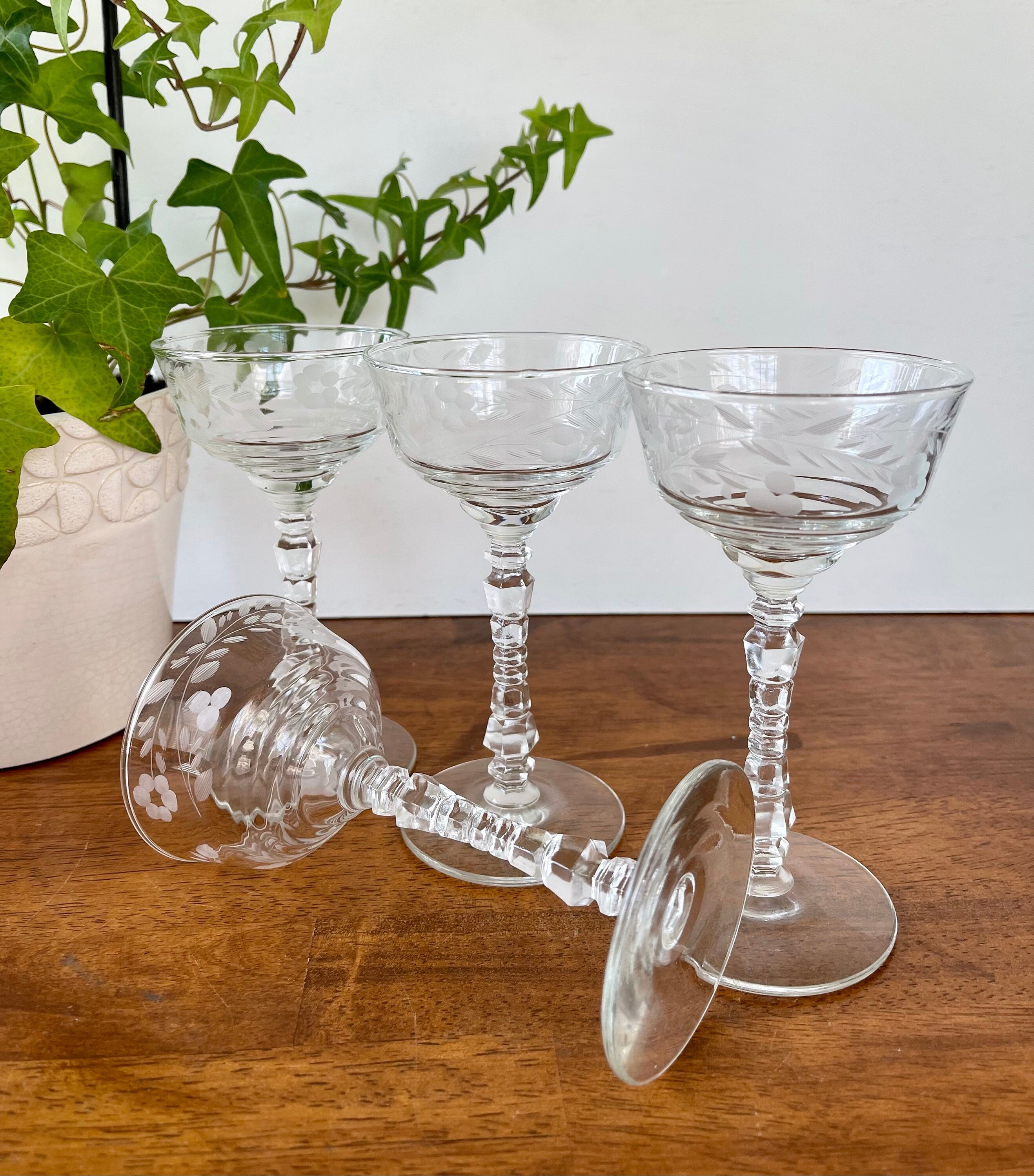 1940s Rock Sharpe Etched Champagne Coupe Glasses: Floral Cocktail