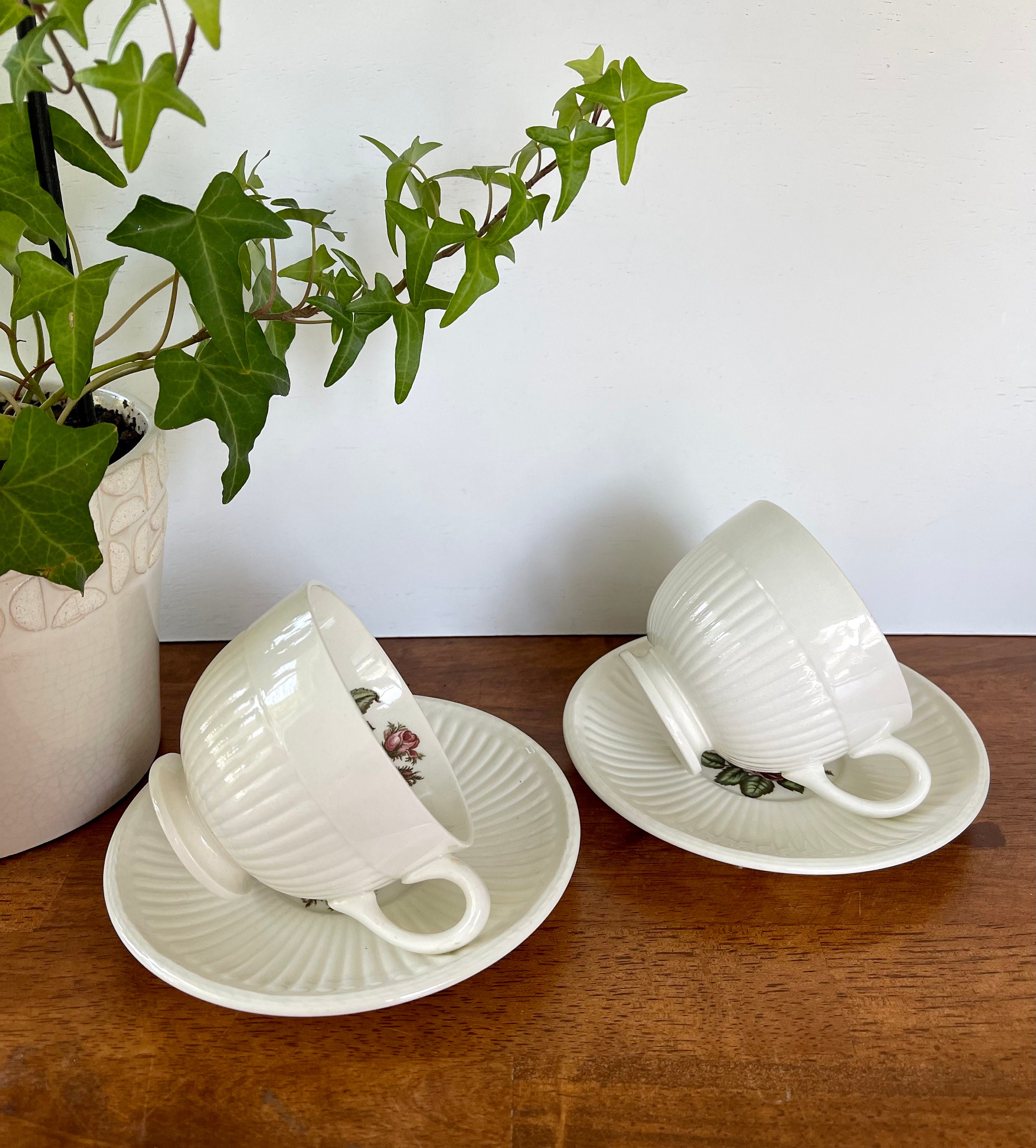 Set of 2 Moss Rose Wedgwood Edme Cups and Saucers Cream Ware