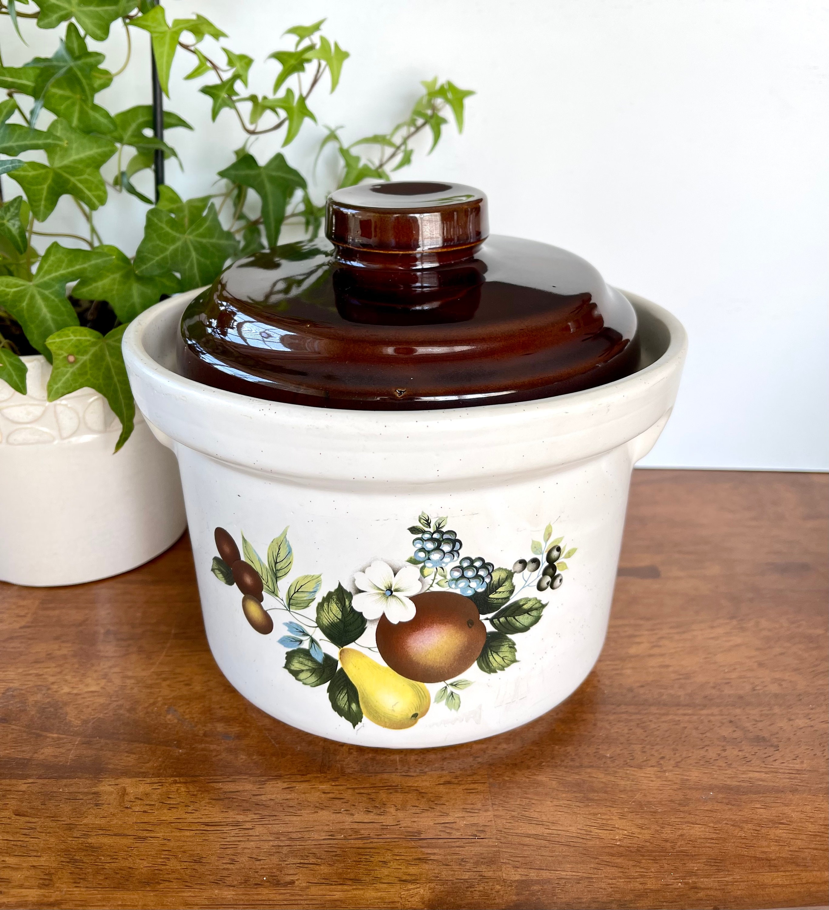 Herzog Tiffany 1-Quart Ceramic Stew Pot in the Cooking Pots