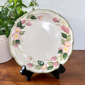 Set of 4 Metlox Poppytrail Vernon Sculptured Berry Coupe Salad/Dessert Plates