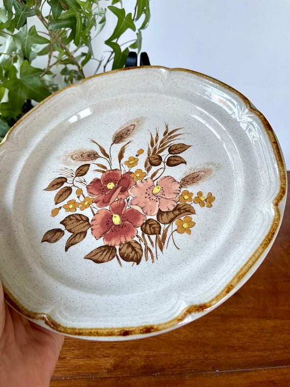 Floral Stoneware Salad Plates - International Endura Festive Set