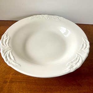 Villeroy & Boch Foglia Large Rim Soup Bowl  White Vitro Porcelain Luxembourg