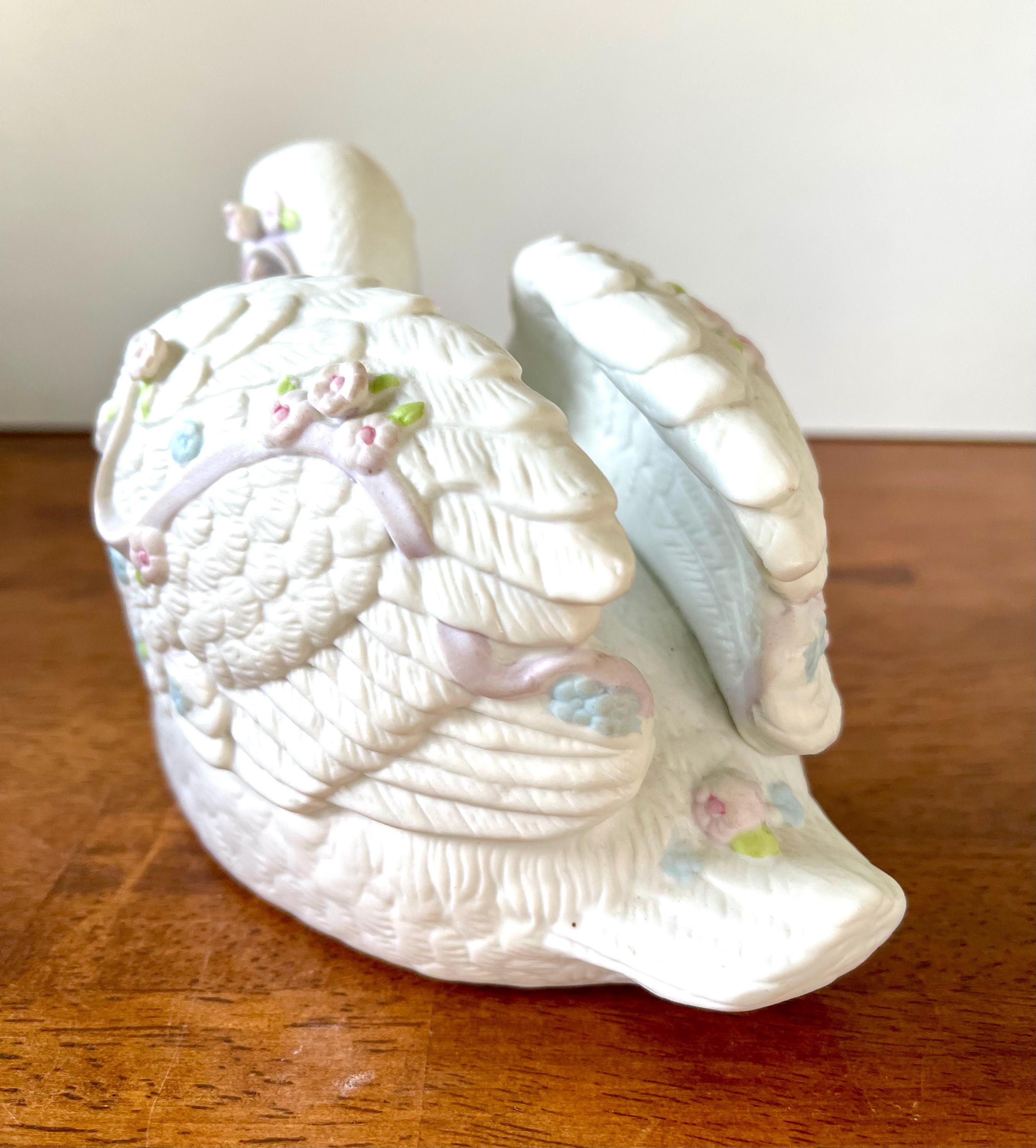 Vintage Enesco Musical Swan Figurine Music Box 1986 Flowers 