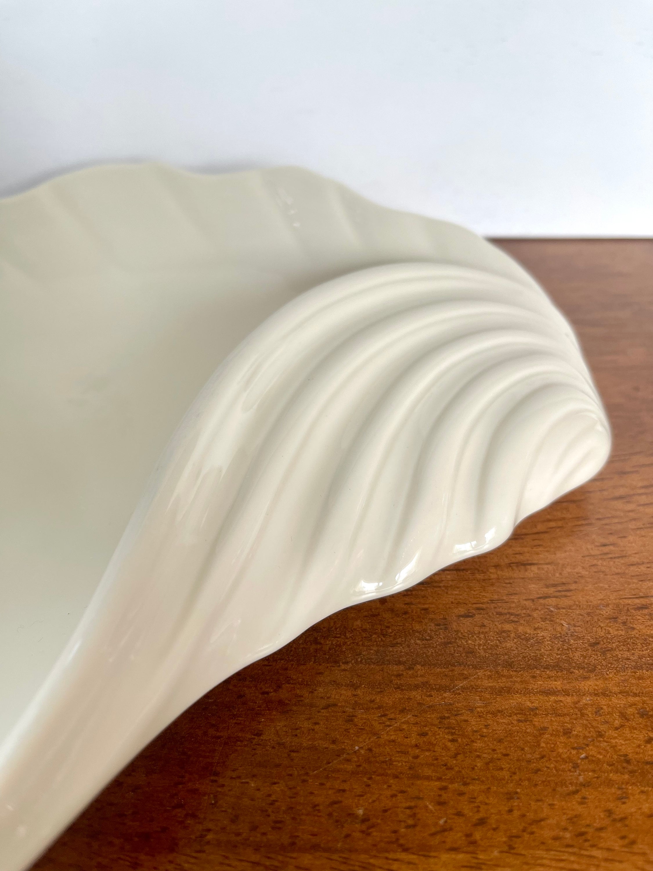 新品★LENOX★ヴィンテージ★シェル★大皿プレート★USA製 Vintage Lenox Ivory Clam Shell Plate: USA Serving or Decorative