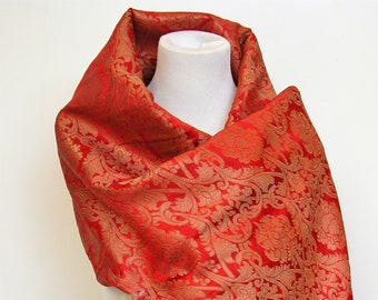 Reversible Silk Shawls in  Print/Solid Combination. Avant-Garde