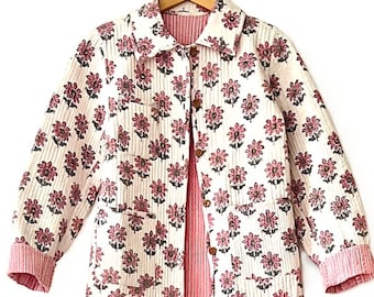 Chaqueta acolchada de algodón reversible con cuello y ribete de rayas para mujer. (Rosa)