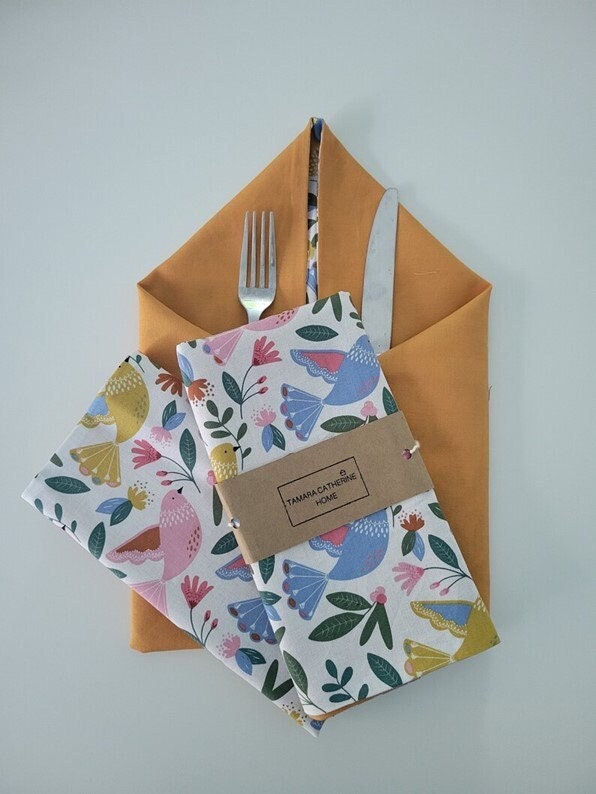 Sold in Sets of 2 Clever Design Reversible Cloth Dinner Napkins